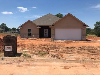 7021 Hidden Trail Ln, Warr Acres, OK 73132 - photo 3