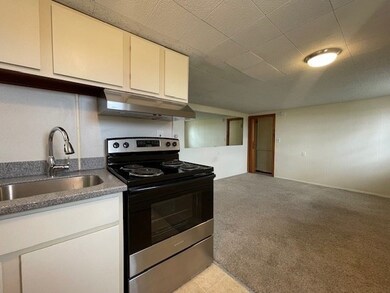 623 Quincy Shore Dr unit 2, Quincy, MA 02170 - photo 4