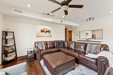 005_14275_n_buck_horn_trail_hdr004_641