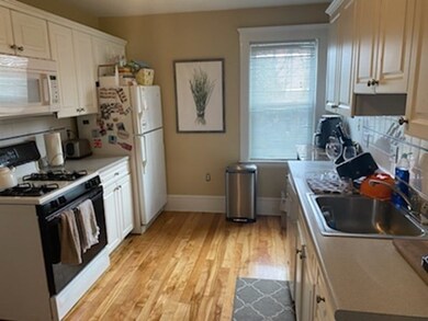 15 Fenwick St unit 2, Somerville, MA 02145 - photo 3
