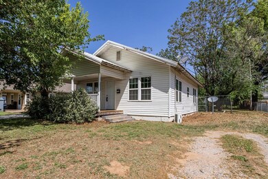 538 W Wood St, Shawnee, OK 74801 - photo 2