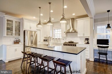 8847 Tuckerman Ln, Potomac, MD 20854 - photo 4