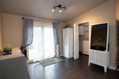 7.Dining Area