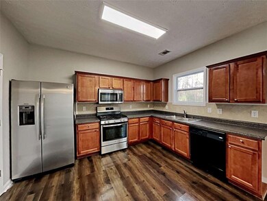 365 Laurelton Cir, Lawrenceville, GA 30044 - photo 5