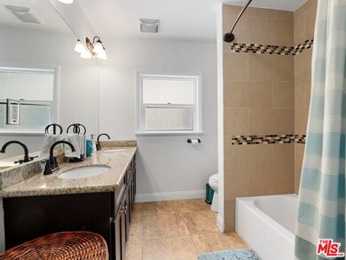 11826 Antwerp Ave, Los Angeles, CA 90059 - photo 5