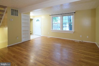 1120 Stevenson Ct, Herndon, VA 20170 - photo 5