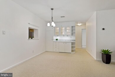 5807 Cove Landing Rd unit 101, Burke, VA 22015 - photo 7