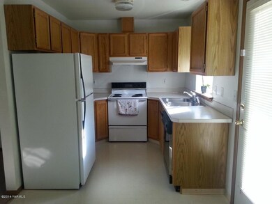 Westbrook kitchen