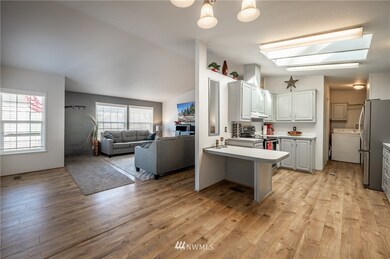 115 N Joseph Ave, East Wenatchee, WA 98802 - photo 5