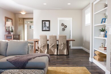 (6) Stock Dining Area
