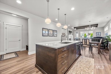 147 N Grove Oak Ln, Eagle, ID 83616 - photo 4