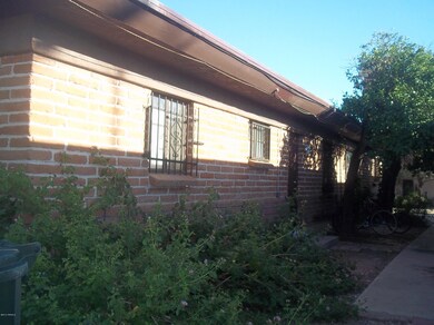 1408 E 8th 038