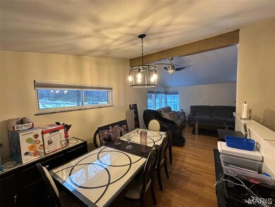 801 Stamper Ln, Godfrey, IL 62035 - photo 5