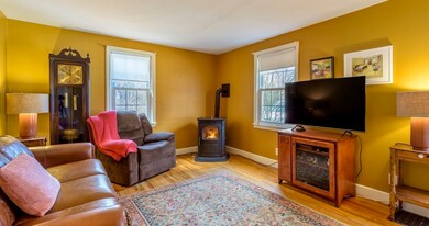 56 Memorial Dr, Amherst, MA 01002 - photo 5