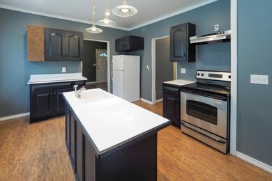521 Cass St-108