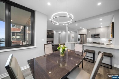 100 Carlyle Dr unit 12B-South, Cliffside Park, NJ 07010 - photo 3