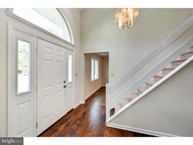 110 Viewpoint Dr, Downingtown, PA 19335 - photo 3