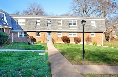 338 Dunfey Ln unit D, Windsor, CT 06095 - photo 2