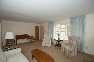 37 Northgate Dr, Albany, NY 12203 - photo 4