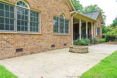 308 Forest Creek Dr, Fayetteville, NC 28303 - photo 5