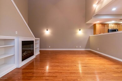 10601 Norton Commons Walk-007