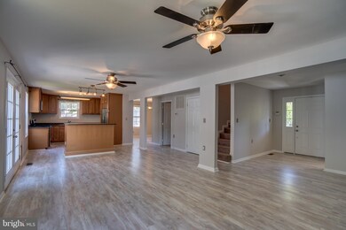 107 Greenway Dr, Colonial Beach, VA 22443 - photo 4