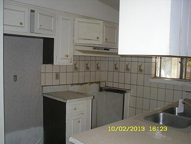 7944 Broadway Dr, El Paso, TX 79915 - photo 5