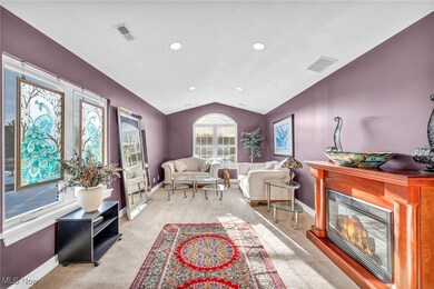 5239 Lake Rd W unit 305, Ashtabula, OH 44004 - photo 5