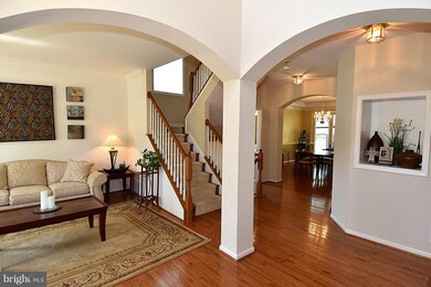 2073 Powells Landing Cir, Woodbridge, VA 22191 - photo 5