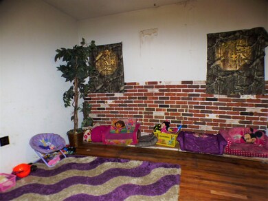 139 Mcvay St, Crane, IN 47522 - photo 6