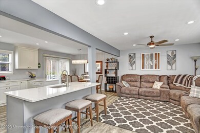 03-Living Room