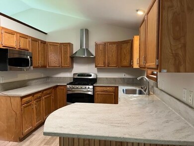 425 Meander Wood Rd, Oregon, WI 53575 - photo 4