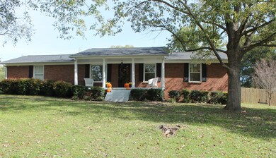 NEW HVAC, ROOF AND UPDATED WINDOWS....