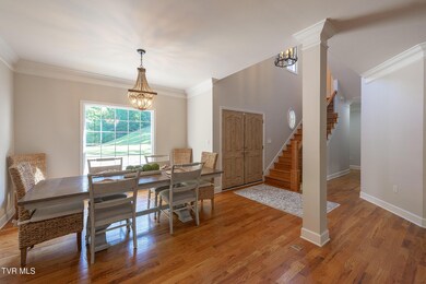 entry/dining/living
