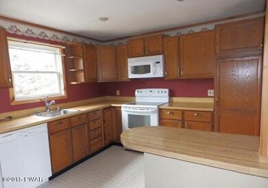 115 Overlook Dr, Hawley, PA 18428 - photo 3