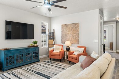 05 - 2466 E Cascadsa Way-010