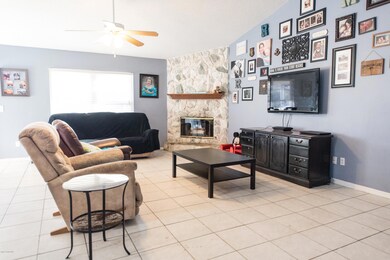 7291CarillonAve-0001