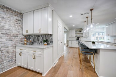 13306 Havershire Ln, Houston, TX 77079 - photo 5