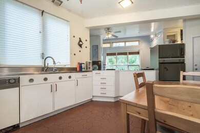 5 Munson St, Hudson, MA 01749 - photo 5