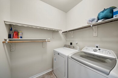 1441 Barras St, Alvin, TX 77511 - photo 5