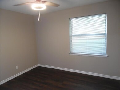 409 Myrtle Dr, Hurst, TX 76053 - photo 5