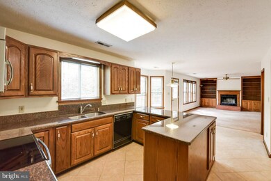 23090 Almond Ct, California, MD 20619 - photo 3