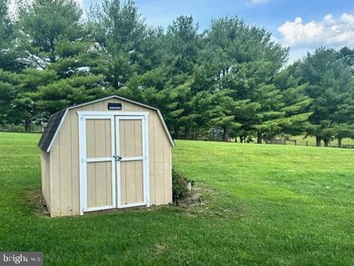 1145 Marthas Ct E, Knoxville, MD 21758 - photo 4