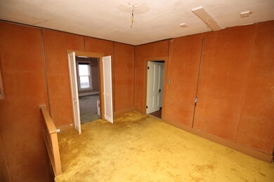 521 E Chestnut St, Lancaster, OH 43130 - photo 6