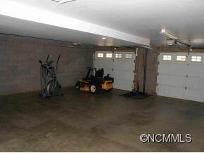 712 Hollow Log Ln, Leicester, NC 28748 - photo 2