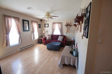 5818 Huntingcreek Dr, North Chesterfield, VA 23237 - photo 3