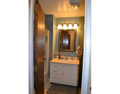 13 Harding St unit 4, South Grafton, MA 01560 - photo 4