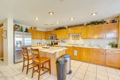 8226 E Posada Ave
