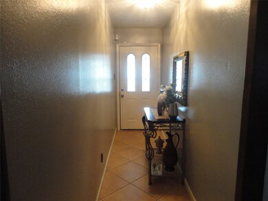 6406 Menwood Cir, Houston, TX 77088 - photo 7