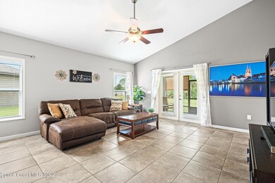 6 - 4428 Alligator Flag Cir (77)